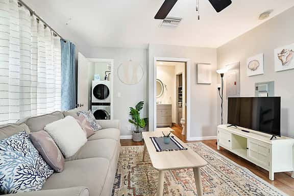 Guest Suite - Your Tranquil Retreat 11545 Sunset Boulevard, West Palm Beach, FL - Image 1
