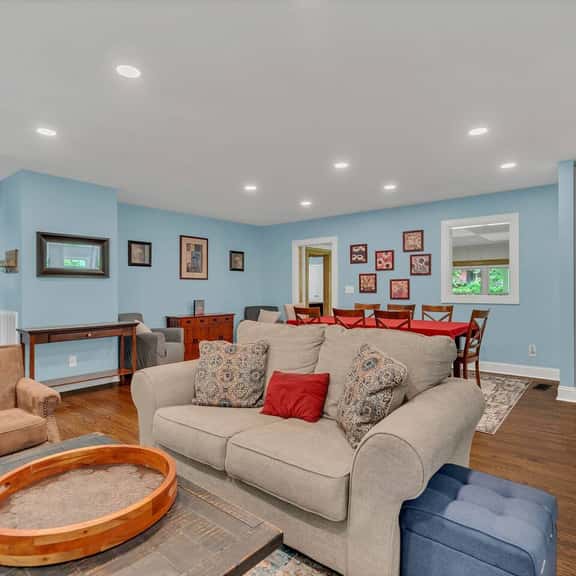 4bdr near MTSU/City Square 303 1st Avenue, Murfreesboro, TN - Image 1