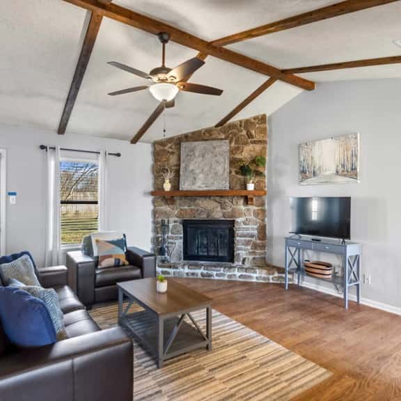 Cozy Home for Travelers 122 Pecan Valley Drive, Sherwood, AR - Image 1