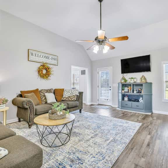 Family Escape W/Pool&Land 8615 Lane Road, Lascassas, TN - Image 1