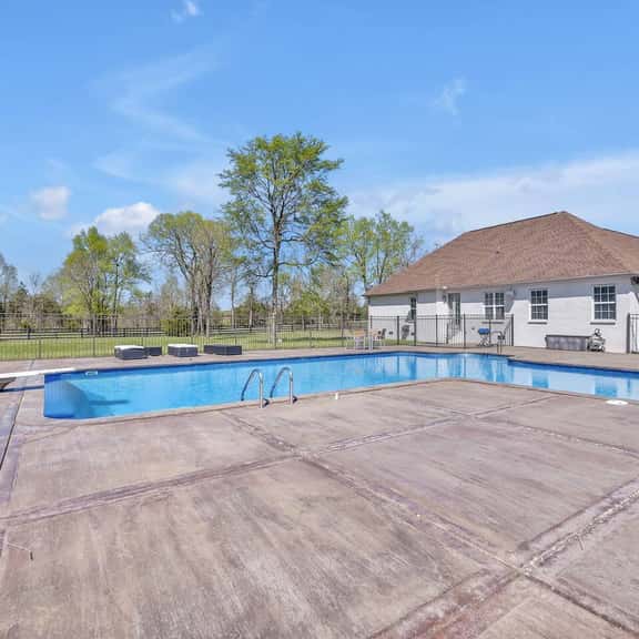 Family Escape W/Pool&Land 8615 Lane Road, Lascassas, TN - Image 1