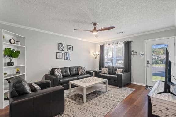 Awesome Neighborhood, AFB 106 Willow Grove Court, Sherwood, AR - Image 1